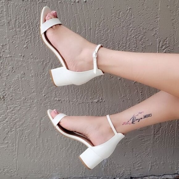 White Ankle Straps Low Chunky Heels Sandals - Picture 2 of 4